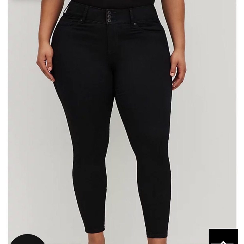 Torrid black high rise jeggings 26R